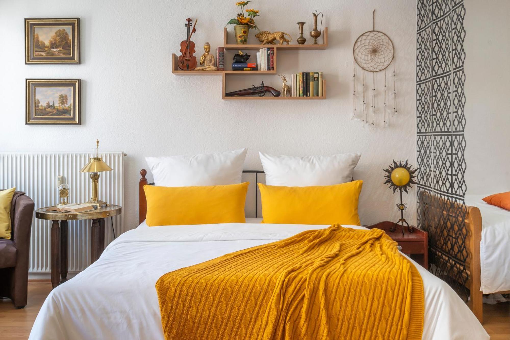 Explorer House Apartment *